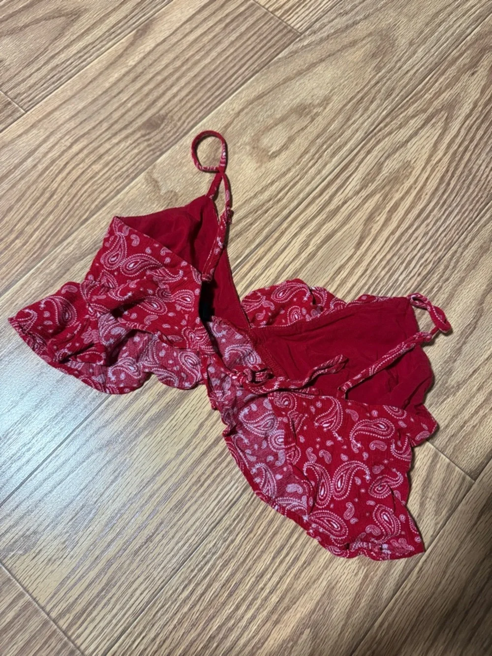 Red Paisley Ruffle Crop Cami - Picture 2 of 3
